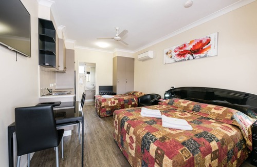 Roma Hotel | Athena Studio Units