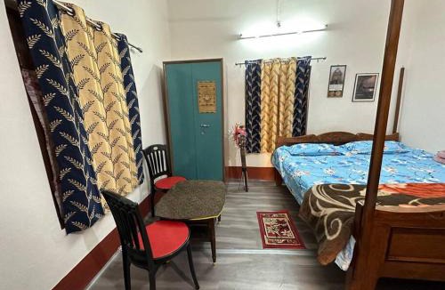 Bolpur Apartment | ATITHI HOMESTAY - Entire 2BHK in Central Bolpur with Private Parking - Pet Friendly