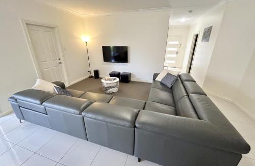 Port Hughes House | Atlantis - Spacious Coastal Home in Port Hughes