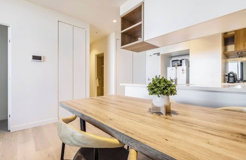 South Melbourne Apartment | Attractive Haven in the Core of South Melbourne