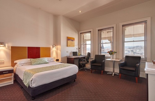 Launceston CBD House | Auldington Hotel