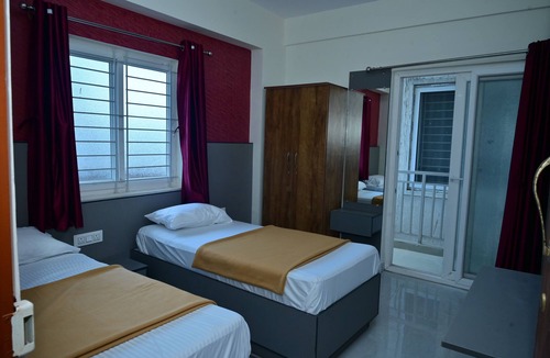 Palm Meadows Hotel | Aura 67 Homes