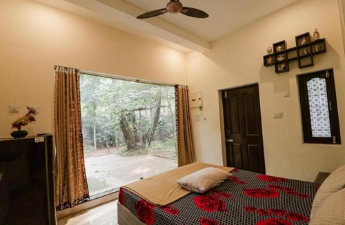 Bommayapalayam Resort | AuraBay Resorts Superior Suite