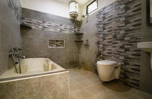 Bommayapalayam Resort | AuraBay Resorts Family Studio