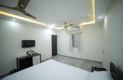 Pondicherry Beach Hotel | AV Home Stay