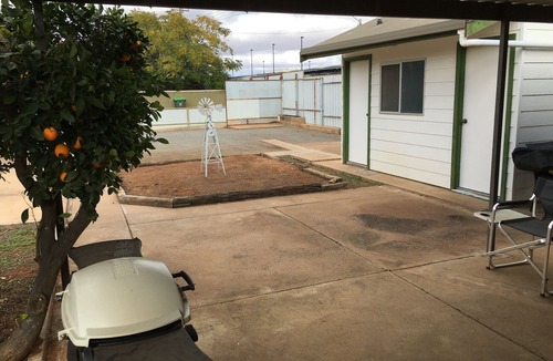 Broken Hill Cottage | Away Cottages Broken Hill