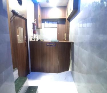 Sakinaka Hostel | Ayala PG Dormitory Ac Deluxe1