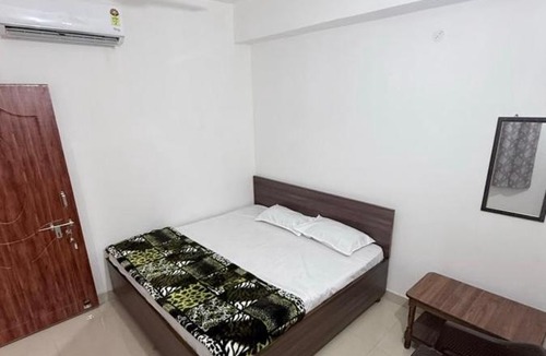 Varanasi Bed & Breakfast | Ayushman Bed & Breakfast