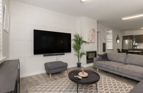 Adelaide Central Business District House | Azami - Charming Gilbert Cottage