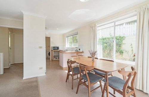 Sandy Bay House | Azure Vista - Sunny Escape overlooking River Derwent