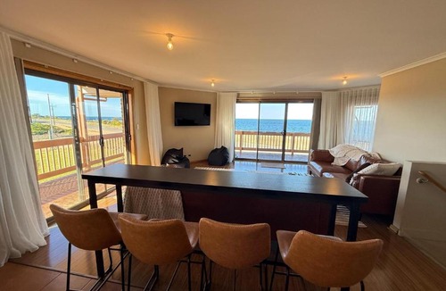 Melville House | B & B on Yorkes