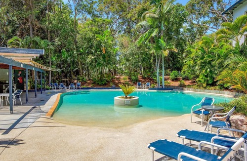 Rainbow Beach Apartment | Baden 74 - Rainbow Shores. Top Floor - Air conditioned Unit - Walk To Beach
