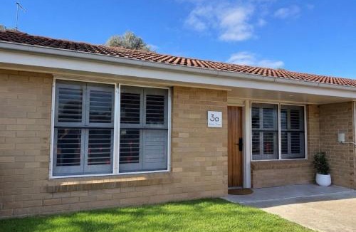 Kaniva Apartment | Baker three apartments