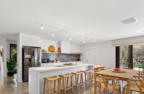 Balnarring Beach House | Bali Hi @ Balnarring Beach - coastal chic family beach retreat