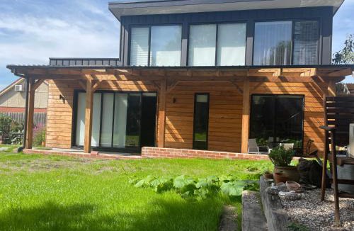 Essendon Villa | BALMORAL VILLA