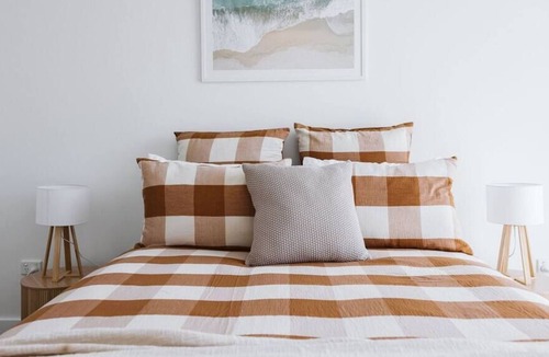 Gerringong House | Barclay Summary: Loca