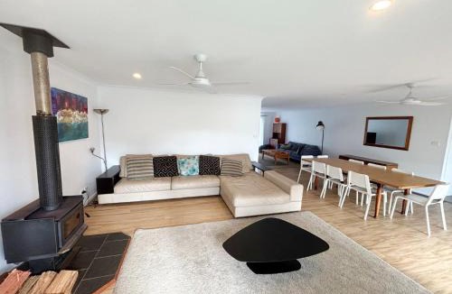 Hat Head House | Barefoot Bungalow - Bring your own linen