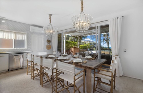 Safety Beach House | Barellen Beach House - Luxury Beachfront Oceanview