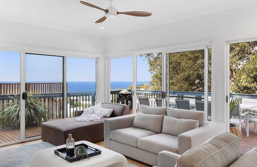 Terrigal House | Barnhill Beach House - by Coast Hosting