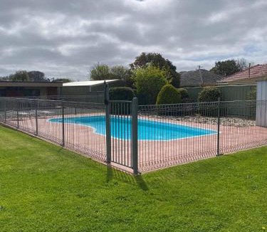 Colac Hotel | Baronga Motor Inn
