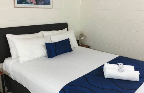 Mighell Hotel | Barrier Reef Motel
