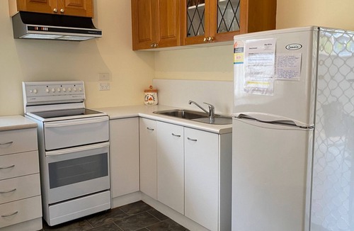 Cunjurong Point Cottage | Batch on The Bounty - Two bedroom granny flat