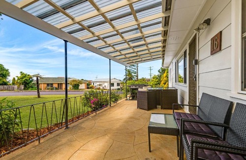 Batehaven House | Batehaven Coastal Home Near Corrigans Beach