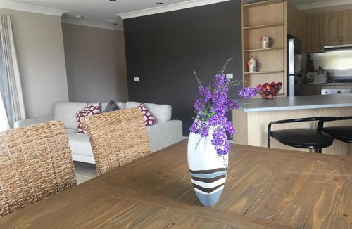 Batemans Bay House | Batemans Bay Central