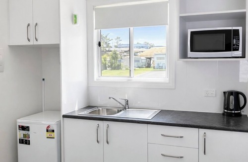 Batemans Bay Hostel | Batemans Bay Holiday Park - Hostel