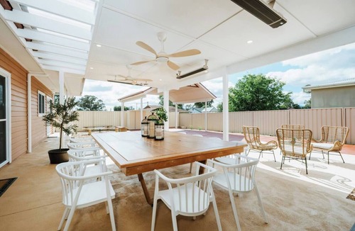 Central Mudgee House | Bathurst Lodge Historic Modern Retreat w Alfresco