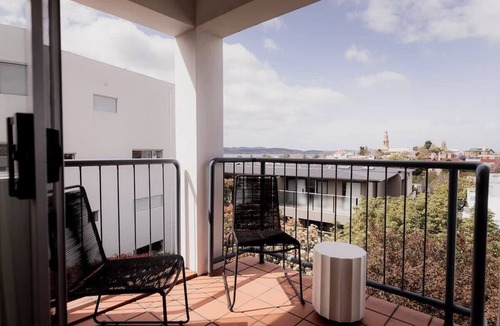 Battery Point Apartment | Battery Point Apartment with River Views