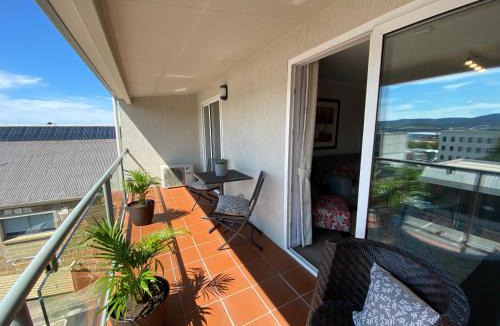 Battery Point Apartment | Battery Point Apartment on Hampden