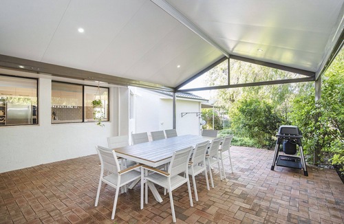 Abbey House | BAWDEN HOUSE - Beachfront Comfort & Style
