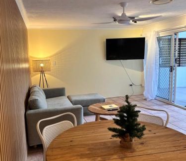 Elanora Hotel | Bay of Palms