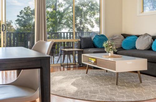 Binalong Bay House | Bay View Escape