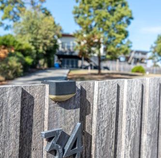 Binalong Bay House | Bay View Escape