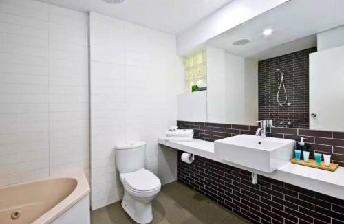 Lorne Apartment | Bay View Ocean Breeze