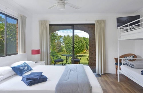 Huskisson House | Baycation House Huskisson by Book Jervis Bay