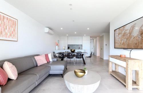 Batemans Bay Apartment | Bayfront Holiday Retreat with Parking