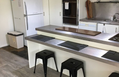 Lemon Tree Passage House | Bayview water front holiday rental.