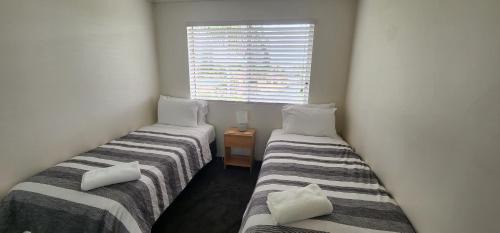 Runaway Bay Apartment | Bayview Waters Apartments
