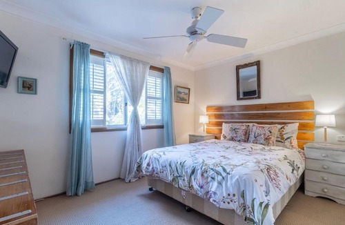 Berrara House | Beach and Bush Getaway
