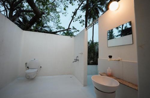 Tonse West Villa | Beach at the White House