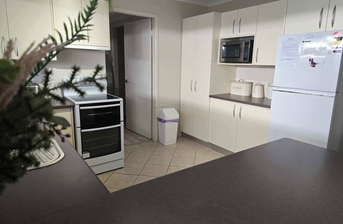 Mollymook Condo | Beach Breeze at Mollymook near Beach