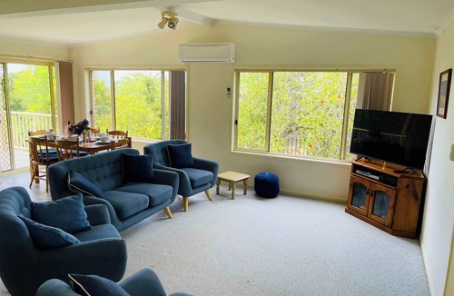 Mollymook Beach House | Beach Dreaming at Mollymook close to Beach