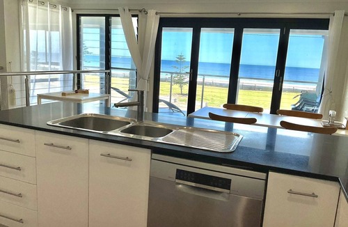 Stockton House | Beach Front Experience with Point Blank Ocean Views