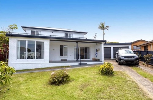 Cedar Party Creek House | Beach House Haven