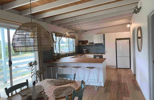 Paradise Beach House | Beach!Please! - Nature Retreat with ALL LINEN Supplied