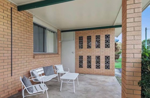 Golden Beach House | Beach Side on Burke - 3BR Pet friendly