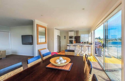 Opossum Bay House | 'beachbreak' Opossum Bay - Best on the beach! Adjacent to Arm-End golf course.